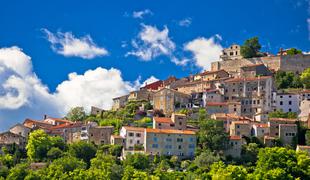 V Istri kot po tekočem traku odpirajo prestižne vinske hotele #foto