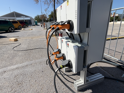 Ibiza namesto Dolenjske: kako so tam polnili twinge in njihov pomen za Revoz