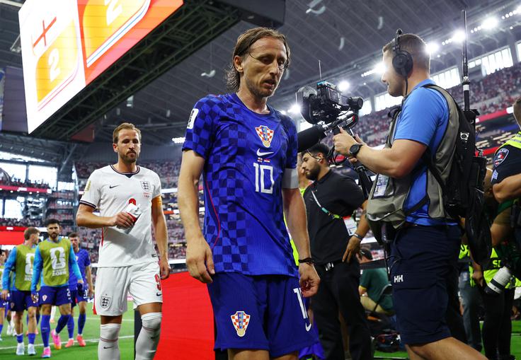 Luka Modrić si 199. tekme v hrvaškem dresu ne bo zapomnil po dobrem. | Foto: Reuters