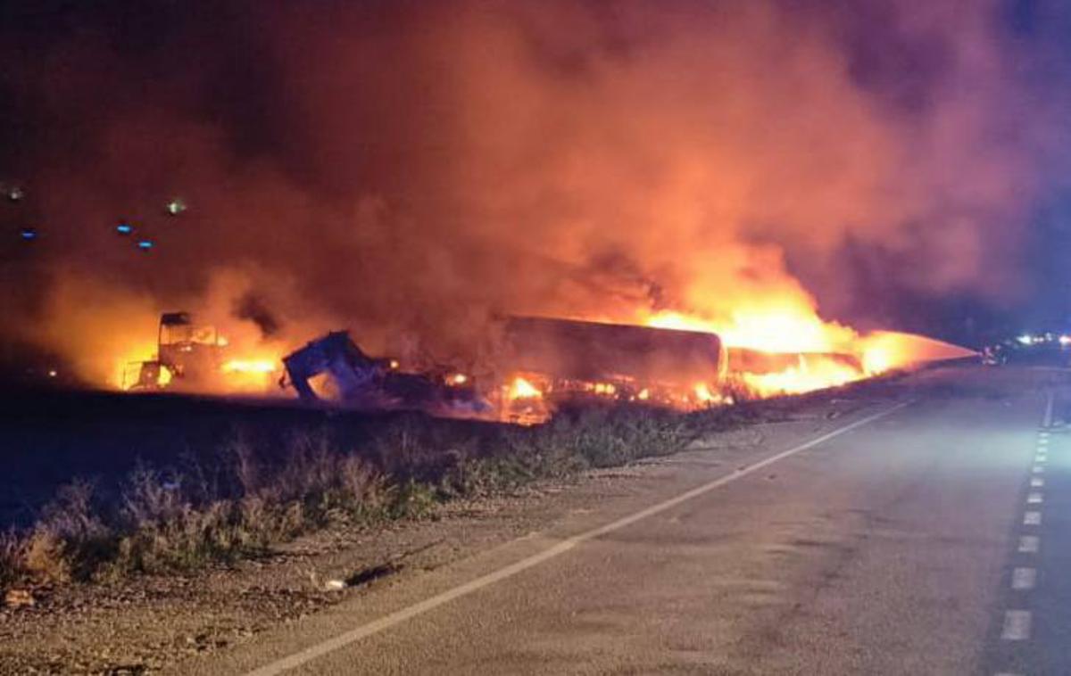 ruski napadi, Rusija, Ukrajina, vojska | O ukrajinskih napadih so poročali tudi od drugod. V regiji Rostov naj bi bili v njih ranjeni dve osebi. Po podatkih obrambnega ministrstva v Moskvi je sicer zračna obramba skupno prestregla 164 ukrajinskih dronov. | Foto X/@Gerashchenko_en