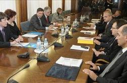 Pahor: Ostajajo nesporazumi glede šestega člena vojnega zakona