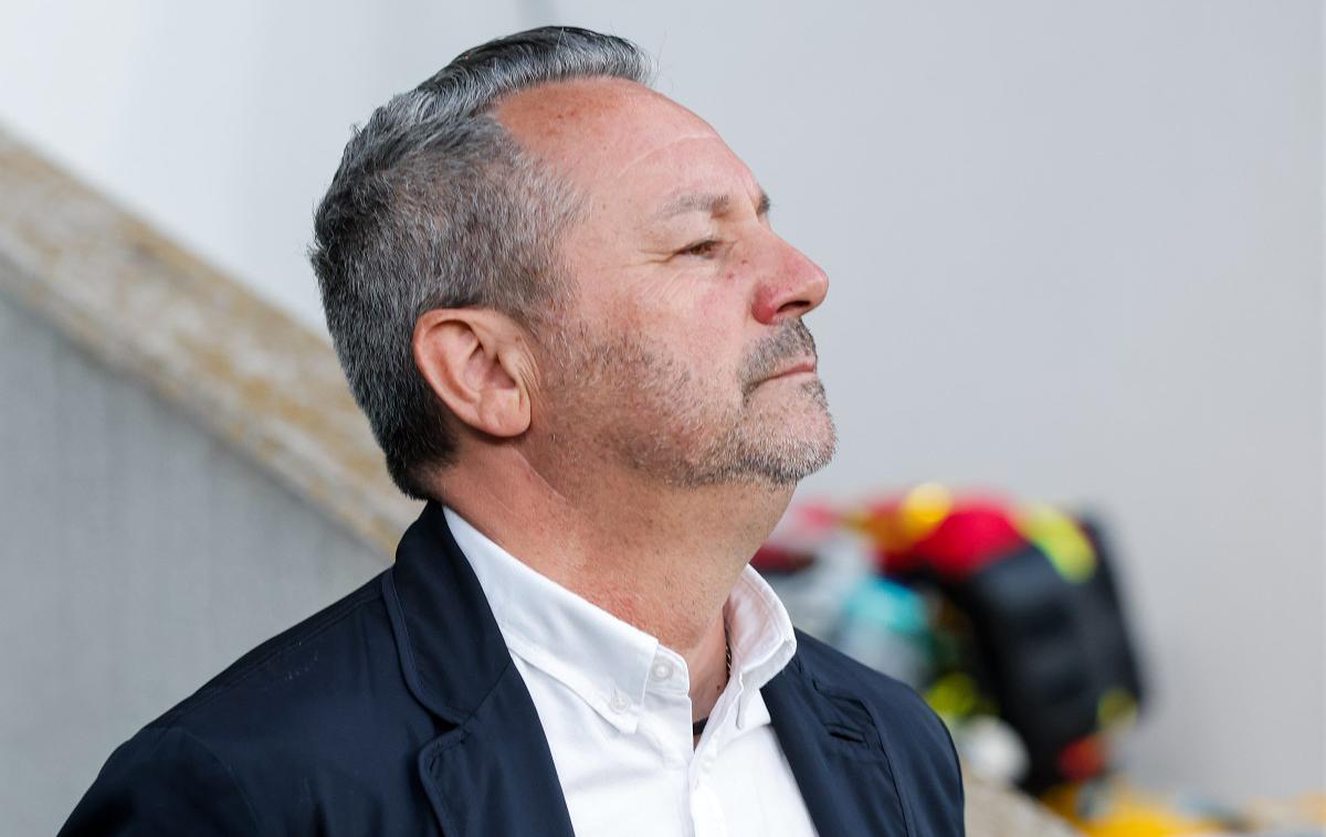 Slaviša Stojanović | Slaviša Stojanović je sredi marca postal trener Kopra. Eden najizkušenejših slovenskih strategov je v pestri karieri deloval v številnih državah, poleg domovine se je dokazoval tudi v Belgiji, Bolgariji, Srbiji, Latviji, Združenih arabskih emiratih in na Kitajskem, vodil pa je tudi člansko reprezentanco tako Slovenije kot tudi Latvije. | Foto Aleš Fevžer