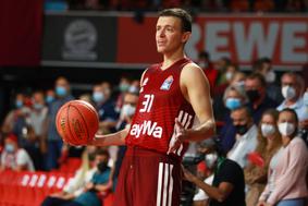 Šiško do rekorda, še en poraz, a Bayern je v četrtfinalu