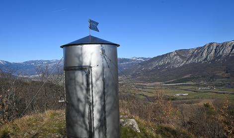 Zaradi močne burje namesto na Golake na Orehovski Triglav #video