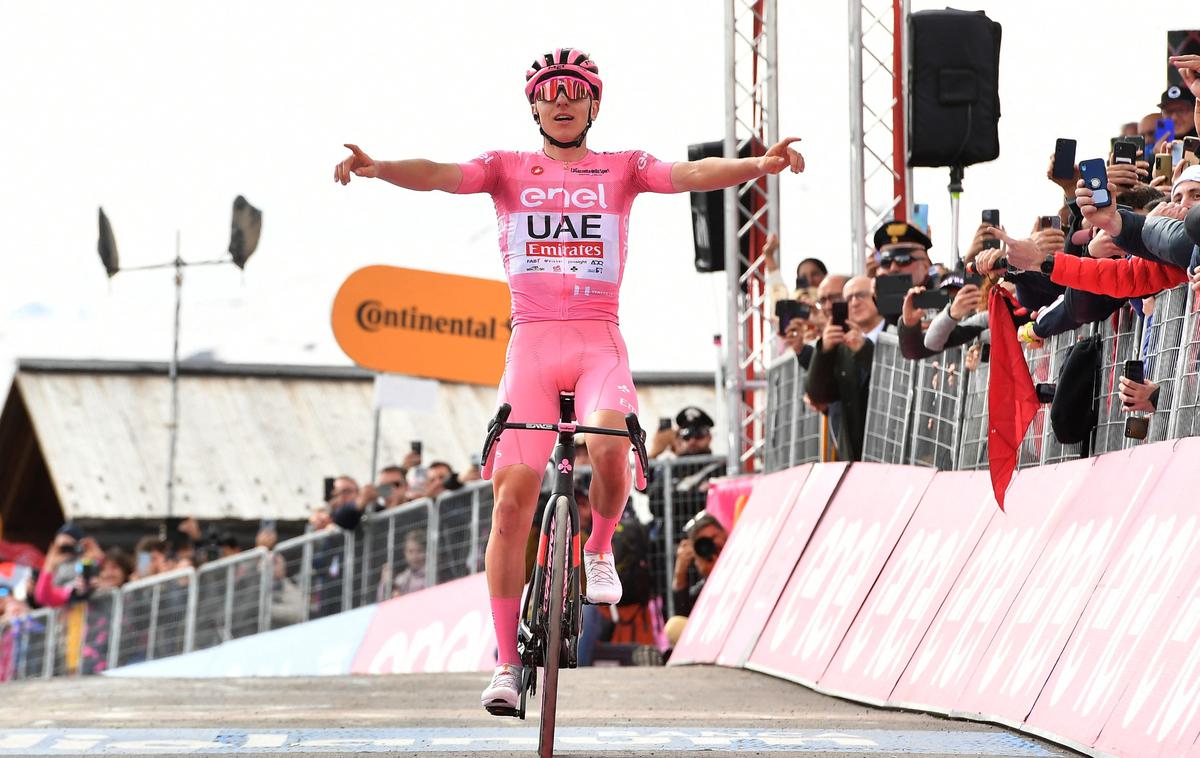 Tadej Pogačar, Giro 2024 | Tadej Pogačar je po dveh tedni Gira trdno v skupnem vodstvu. | Foto Reuters