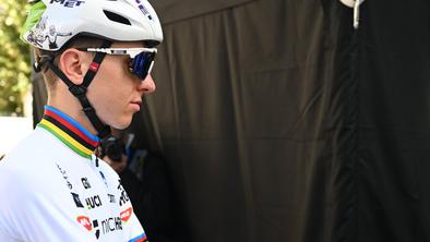 Tadej Pogačar ob Touru cilja na spomeniški komplet