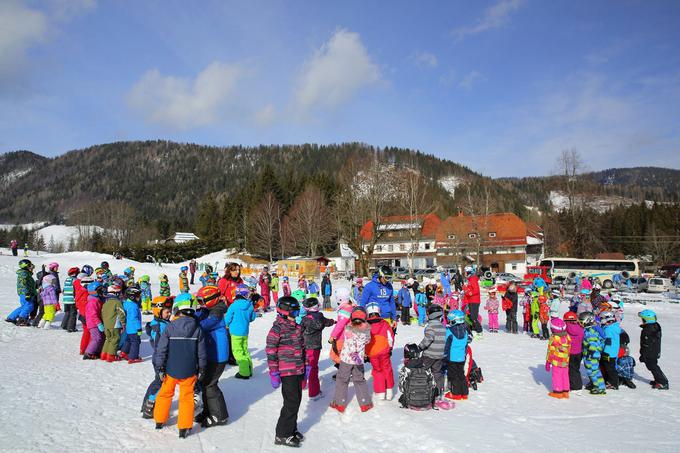 Smučarska šola Zupi je tokrat združila moči z Igralnico Tia iz Naklega. Smučarski tečaj za 120 otrok so izvedli v Bodentalu v Avstriji. | Foto: Vili Vogelnik