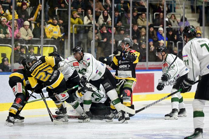 Pustertal : HK Olimpija | Olimpija je na gostovanuu na Južnem Tirolskem Pusterltal premagala v podaljšku. | Foto Foppa Iwan - HC Pustertal