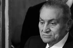 Umrl je nekdanji egiptovski predsednik Hosni Mubarak