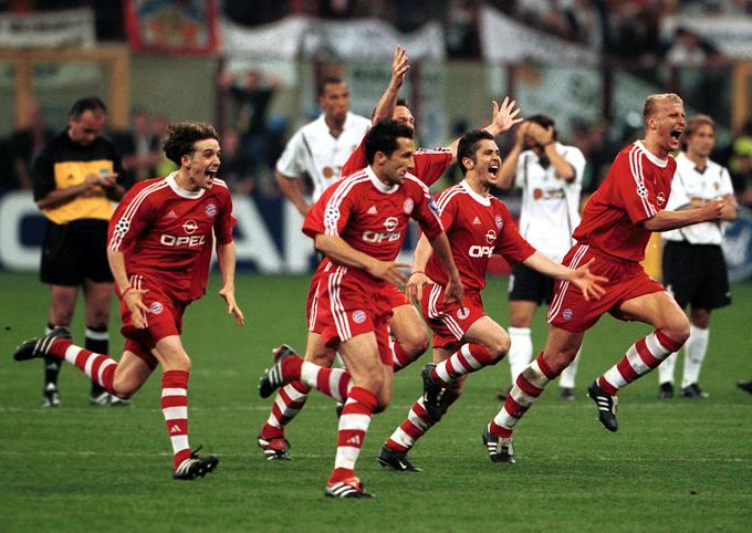 Veliko veselje Bayerna in obup Zlatka Zahovića, ki se v ozadju drži za glavo, leta 2001. | Foto: 