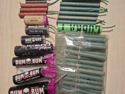 Pri uporabi pirotehnike se je hudo poškodoval 20-letnik