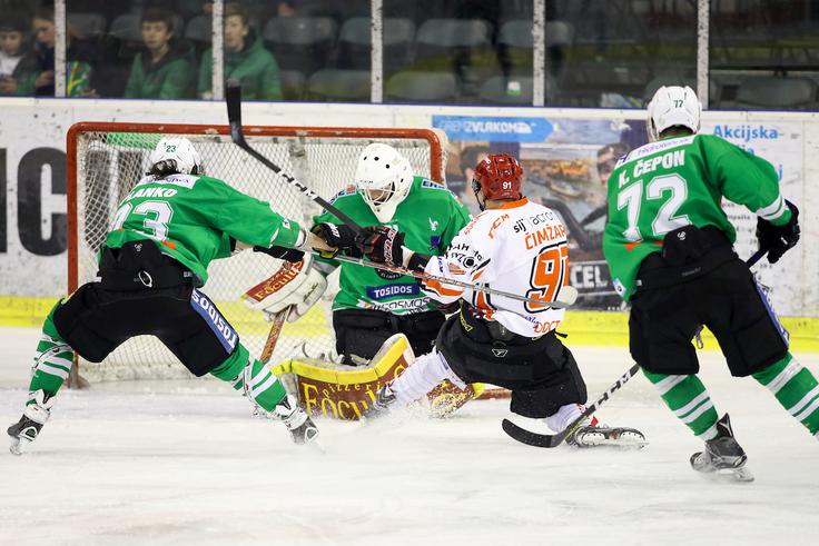Ob HDD Sij Acroni Jesenice bodo v Alpski ligi zaigrali še zmaji. A ne člani HDD Olimpija, ki se je poslovilo od lige EBEL, pač pa HK Olimpija. | Foto: Matic Klanšek Velej/Sportida