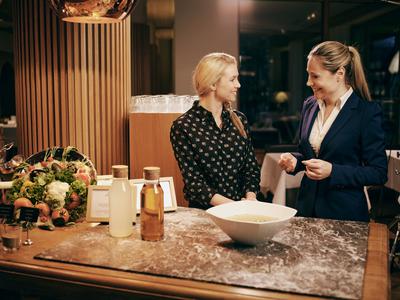 Zakaj se ključ do dolgoročne vitkosti skriva v vaših navadah – in zakaj jih pri nas res lahko spremenite?