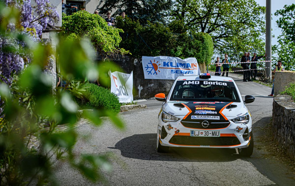 Mark Škulj reli | Dirkalniki razreda Rally4 s pogonom na sprednji par koles vse bolj postajajo steber relija v Sloveniji. Na prvi preizkušnji leta je blestel 18-letni Mark Škulj s sovoznico Pio Šumer (opel corsa rally4). | Foto Aljaž Jež