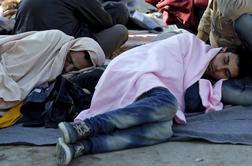 V Berlinu po večdnevnem čakanju na mrazu umrl begunec