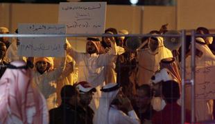 Foto in video: Obisk Kim Kardashian sprožil ulične proteste v Bahrajnu
