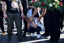 Dijana Hrka, Novi Sad, žalovanje, mama, gladovna stavka