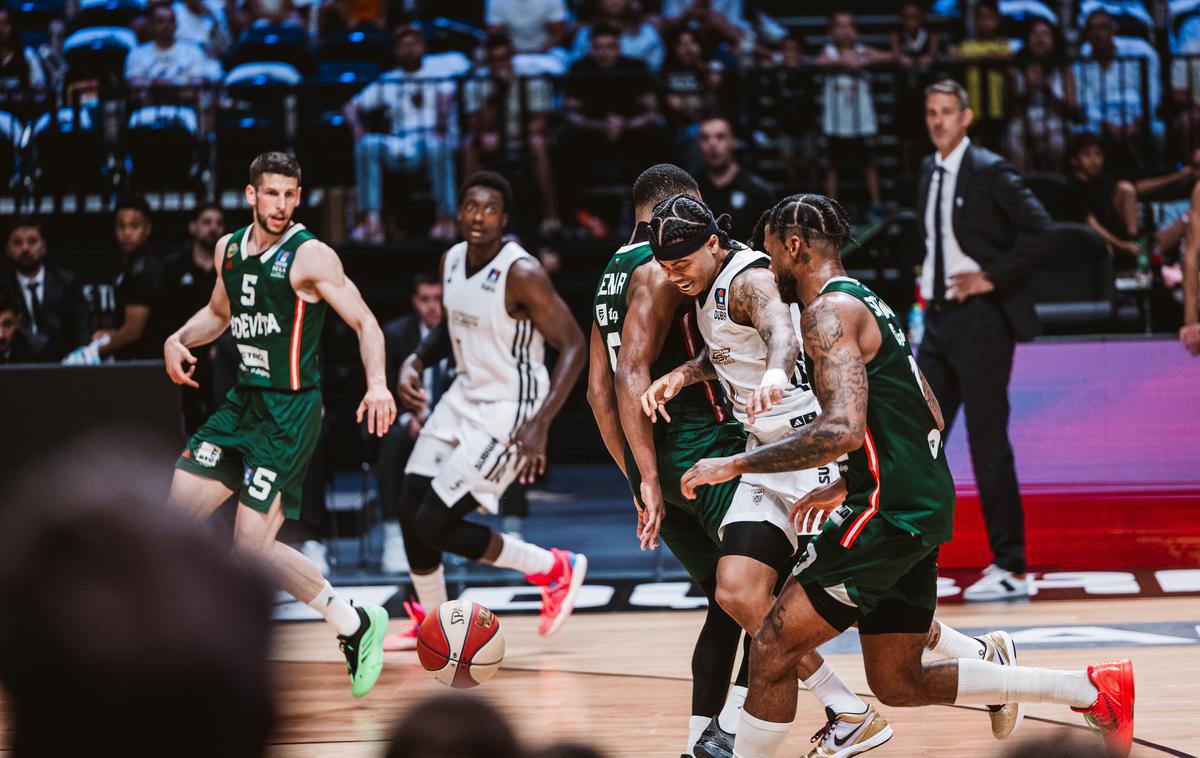 Dubai Cedevita Olimpija | Dubai je v uvodni četrtfinalni tekmi premagal Olimpijo s 86:85. | Foto Dubai Basketball