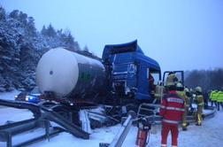 FOTO: Po nesreči štirih vozil prometni kaos na štajerski avtocesti