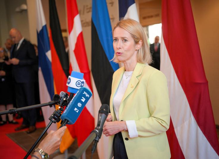 Visoka zunanjepolitična predstavnica EU Kallas je v odzivu na napad izjavila, da je "jasno, da je bil namen tega prestrašiti zahodne države, da ne bi podpirale Ukrajine, da ne bi v Ukrajino odhajale izkazovat podpore". | Foto: Reuters