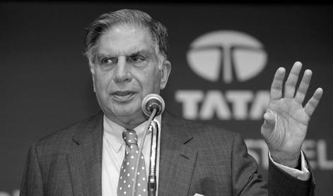 Umrl je 86-letni Ratan Tata, oče nekoč najcenejšega avtomobila na svetu