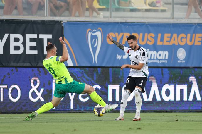 Petar Stojanović Legia | Petar Stojanović si je pred povratno tekmo s soigralci "nabral" zaostanek treh zadetkov. | Foto Guliverimage