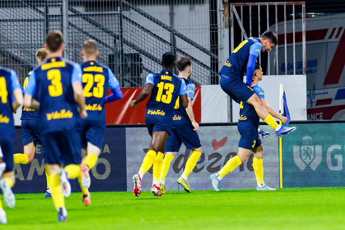 1. SNL: Celje - Maribor | Veljani so v velikem štajerskem derbiju z 1:0 premagali Mariborčane in se še utrdili na prvem mestu lestvice 1. SNL. | Foto Aleš Fevžer