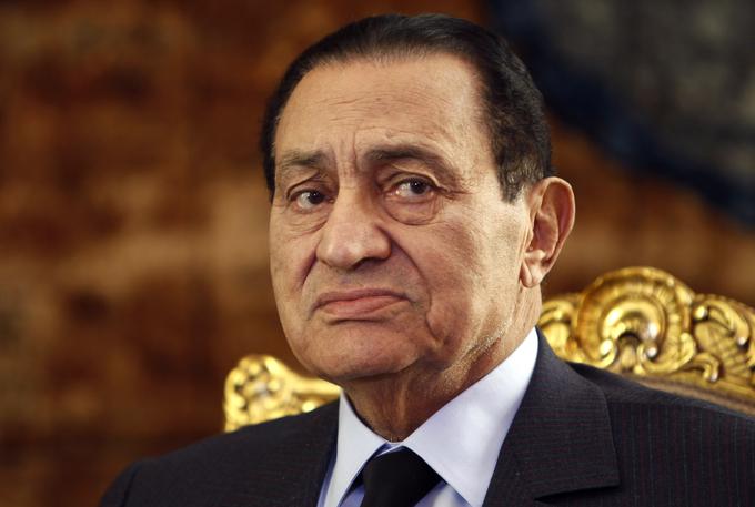 Hosni Mubarak je predsednik Egipta postal leta 1981. S položaja je po valu protestov odstopil leta 2011. | Foto: Reuters