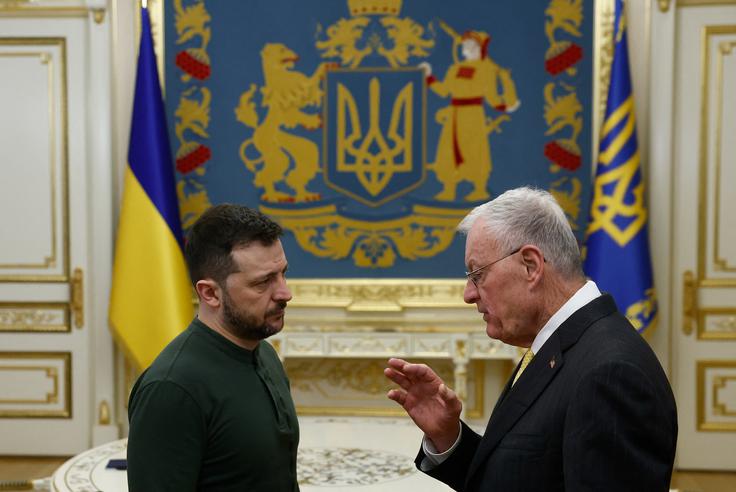 Zelenski je v rednem videonagovoru na družbenem omrežju X ponoči dejal, da je četrtkovo srečanje s posebnim odposlancem ZDA za Rusijo in Ukrajino Keithom Kelloggom povrnilo nekaj upanja.  | Foto: Reuters