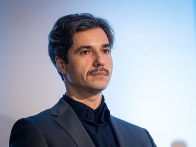 Socialni partnerji z ministrom Mescem o minimalni plači