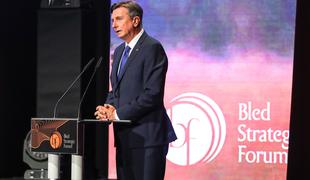 Slovenski intelektualci predsednika Pahorja pozivajo k odstopu