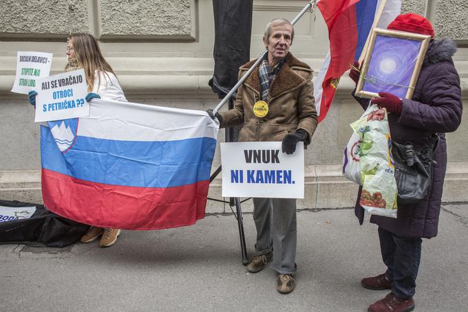 Primer velenjskih dečkov je zaradi suma nezakonitega ukrepanja uradnikov sprožil nekaj javnih protestov. | Foto: Matej Leskovšek