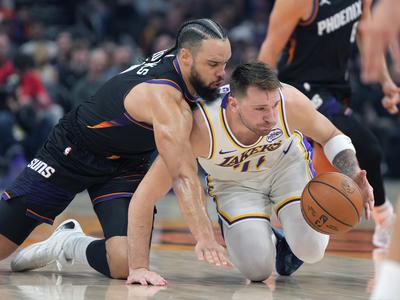 Drama v Arizoni: Lakersi trepetali, James odločil noro tekmo