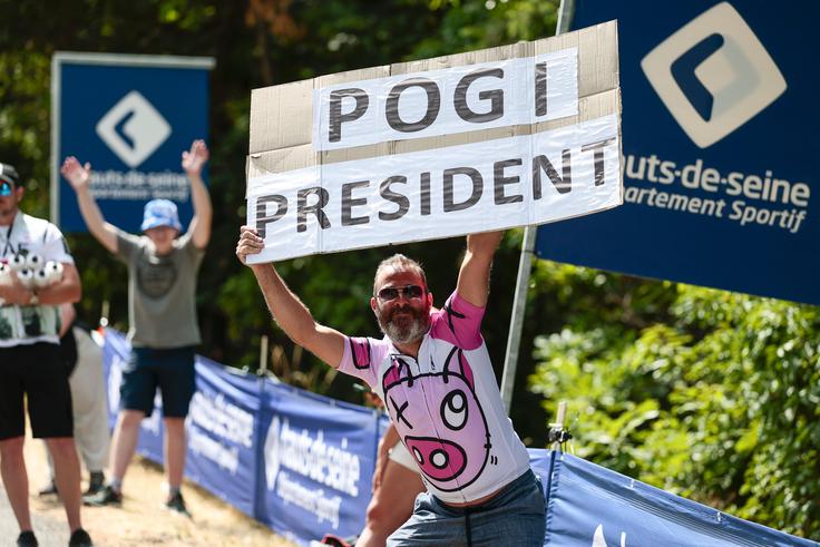 Pogi ima ob cesti ogromno navijačev. | Foto: Guliverimage