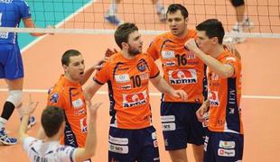 ''Oranžni zmaji'' si na Prešernov dan želijo poln TiVolley