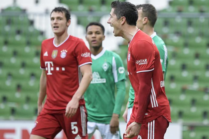 Robert Lewandowski | Poljak Robert Lewandowski je neusmiljen do tekmecev. V tej sezoni je dosegel že 32 zadetkov, v polno je meril tudi v Bremnu! | Foto Reuters