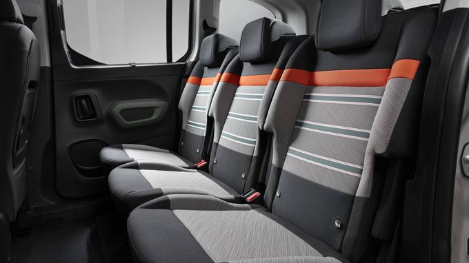 Vsi trije imajo v drugi vrsti možnost treh posamičnih sedežev. | Foto: Citroën