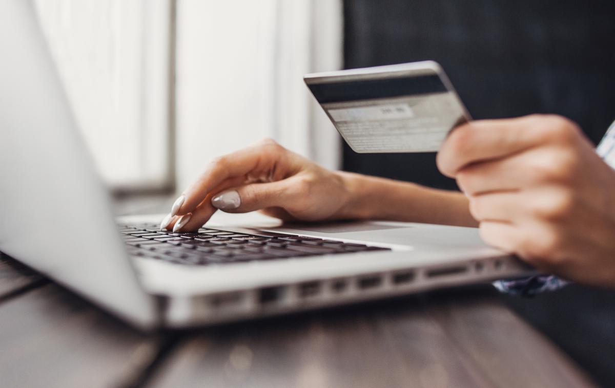 spletno nakupovanje | Pri spletnem nakupovanju tudi v Sloveniji plačilne kartice ostajajo najpogostejši način plačevanja, med drugim kažejo rezultati najnovejše raziskave Masterindex. | Foto Getty Images