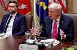 Trump Zelenskemu: Putin bo uničil Ukrajino, če ne boš privolil v to
