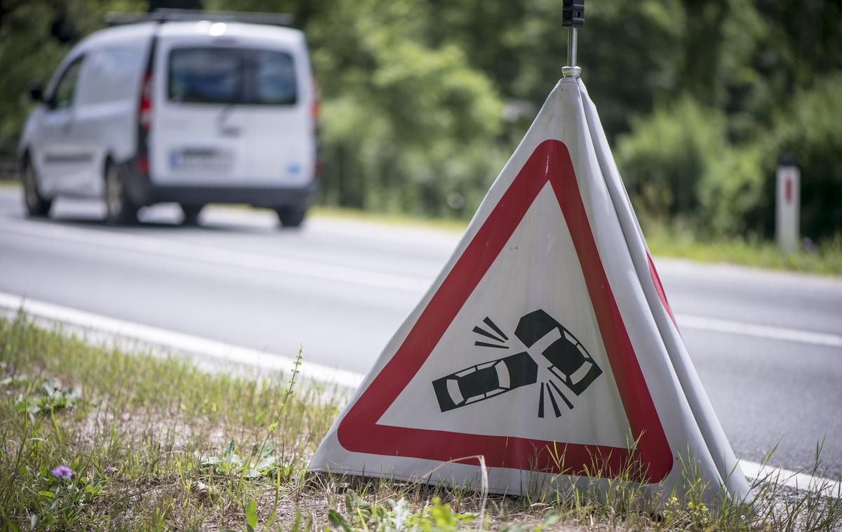 Zavarovalnica Triglav: Ko na videz nedolžna opravila za volanom pripeljejo do nesreče … | Foto Thinkstock