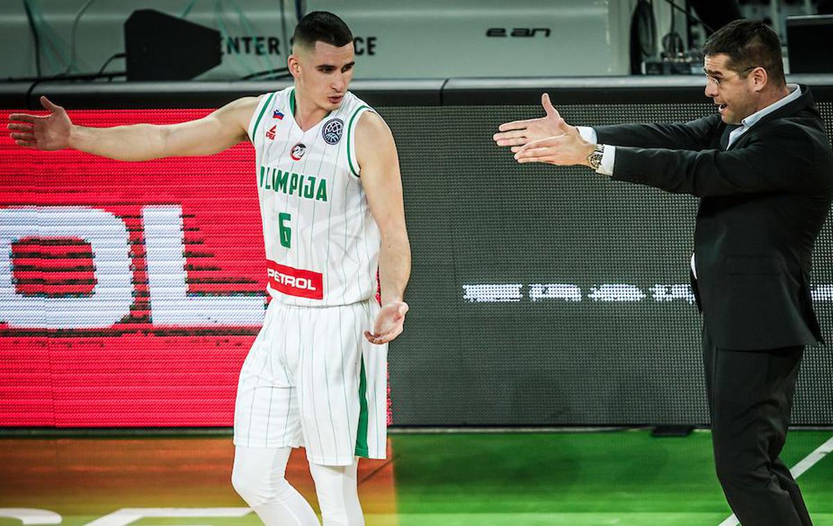 Petrol Olimpija, Promitheas Patras, liga prvakov | Trener Saša Nikitović se zaveda, da so imeli težave pri prenosu žoge. | Foto Vid Ponikvar/Sportida