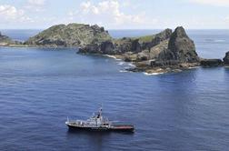 Kitajska proti spornim otokom napotila vojaški ladji
