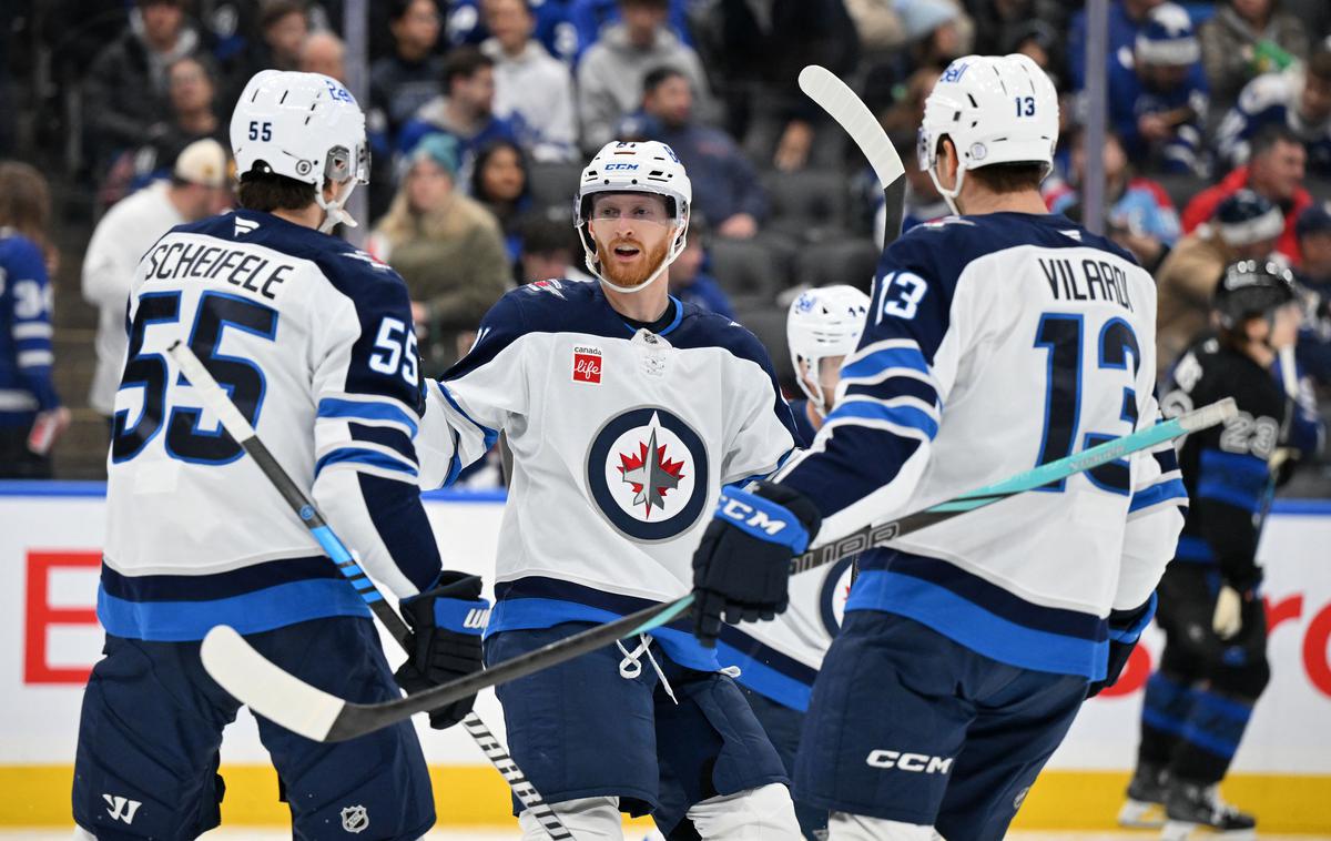 Winnipeg Jets | Winnipeg je v kanadskem spopadu v gosteh premagal Toronto. | Foto Reuters