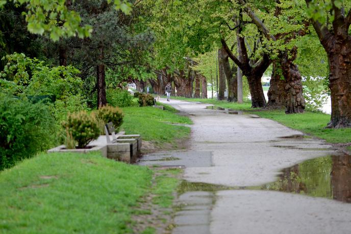 reka Savinja Celje | Policija je v reki Savinji našla truplo. Domnevajo, da gre za pogrešanega 24-letnega Jako Muhedinoviča iz Kasaz na Celjskem. | Foto STA