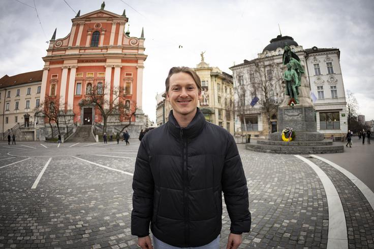 "Velik del slovenskega gospodarstva, ki bo Slovenijo poganjal naprej, bo po mojem mnenju v prihodnosti tudi turizem, zato menim, da bo na trgu v prihodnosti več povpraševanja po tovrstnih vsebinah," je prepričan Američan. | Foto: Bojan Puhek