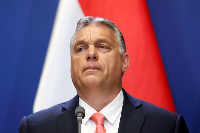Viktor Orban | Madžarski premier Viktor Orban je danes ob prihodu na vrh Evropske unije zavrnil možnost, da bi umaknil zakon, ki za mladoletne prepoveduje izobraževalne programe in vsebine o homoseksualnosti in transseksualnosti. Poudaril je, da ne gre za zakon o homoseksualcih, ampak o pravicah otrok in staršev. | Foto Reuters