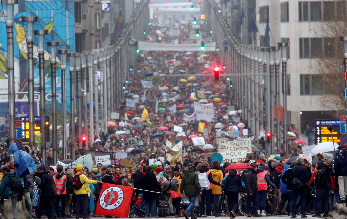 okolje Bruselj prostest globalno segrevanje | Protestniki zahtevajo okrepitev nacionalnih, evropskih in svetovnih prizadevanj za omejitev toplogrednih izpustov.