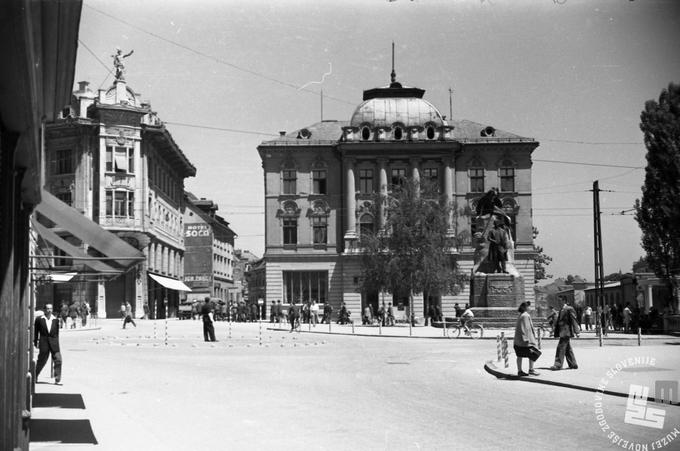 Mayerjeva palača iz leta 1949. (foto: Božo Štajer, hrani: MNZS). | Foto: 
