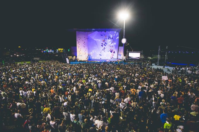 Pod novo steno v Kopru se je na finalu in polfinalu zbralo več tisoč navijačev. | Foto: Grega Valančič/Sportida