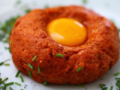 Zaradi nevarne bakterije odpoklicali tatarski biftek slovenskega proizvajalca